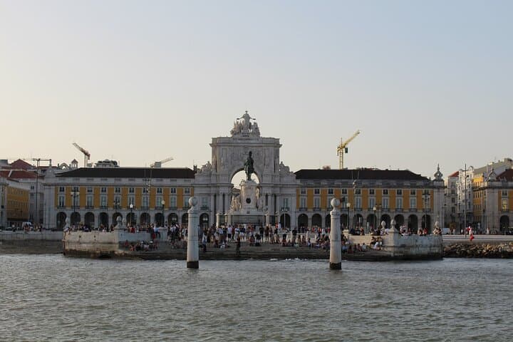 Private Romantic Sailboat Cruise in Lisbon: 2-Hour Tagus River Experience photo 4
