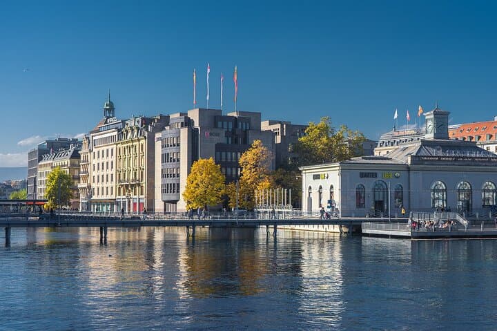 Lyon to Geneva Private Transfer with 2-Hour Chambéry Stop — Scenic Route & Comfortable Ride photo 4