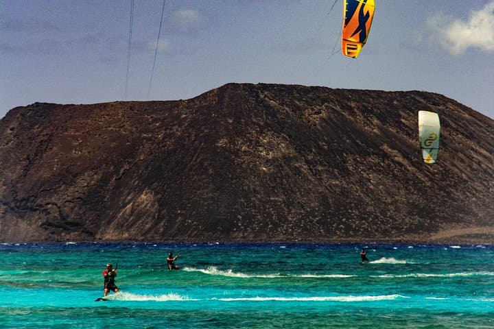 Flag Beach 2-Day Beginner Kitesurf Course — Learn to Kite in Corralejo photo 2