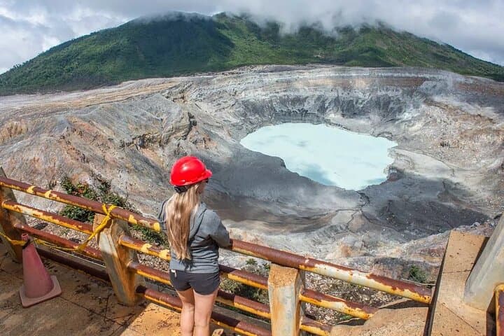 Poás Volcano and Doka Coffee Tour: Volcano Views and Vintage Costa Rican Coffee