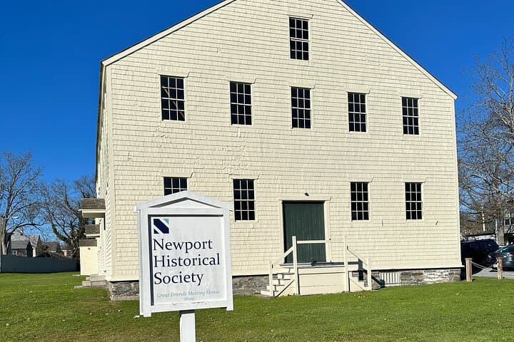 Walk Newport: Self-Guided Historic Audio Tour of Downtown