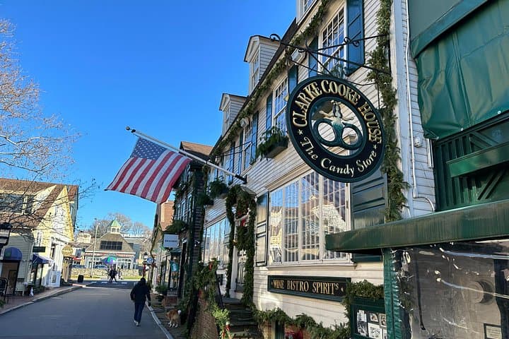 Walk Newport: Self-Guided Historic Audio Tour of Downtown photo 2