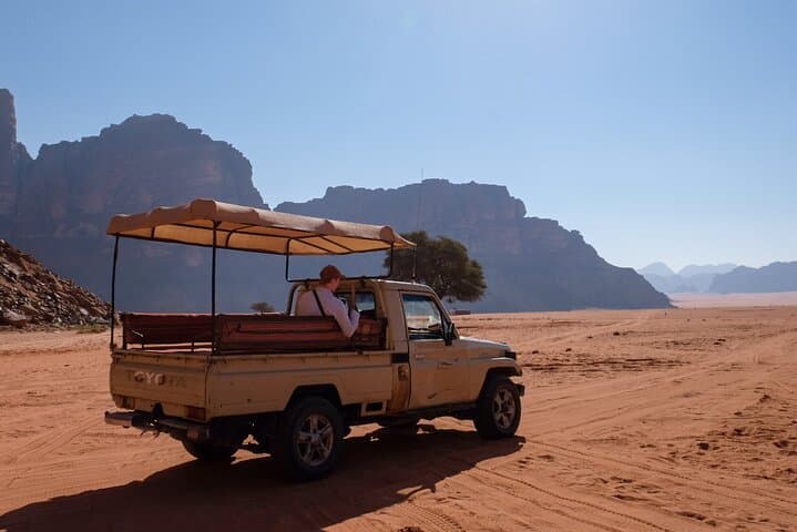 Wadi Rum Jeep Safari and Bedouin Overnight: Full-Day Jeep Tour with Dunes, Canyons & Camp