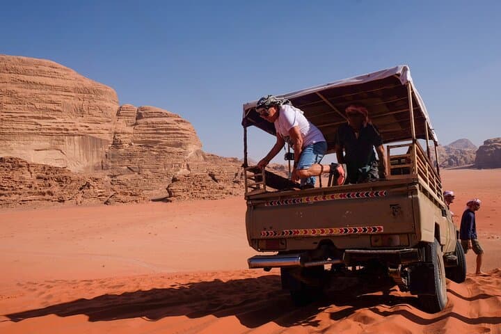 Wadi Rum Jeep Safari and Bedouin Overnight: Full-Day Jeep Tour with Dunes, Canyons & Camp photo 6