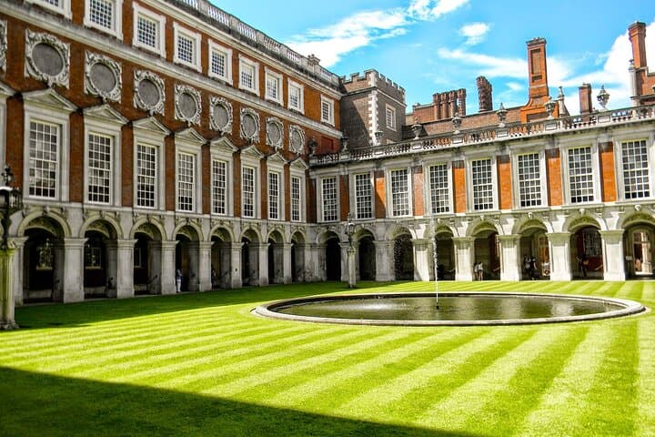 Hampton Court Palace Guided Tour & Afternoon Tea — Full-Day Entry photo 3