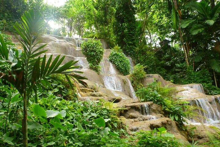 Konoko Falls and Cool Blue Hole Day Tour from Ocho Rios