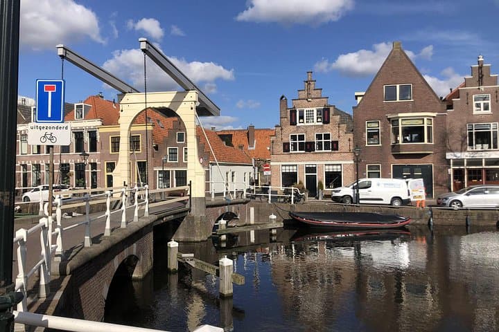 Noord-Holland Private Tulip Tour: Flower Fields, Polders & Alkmaar photo 4
