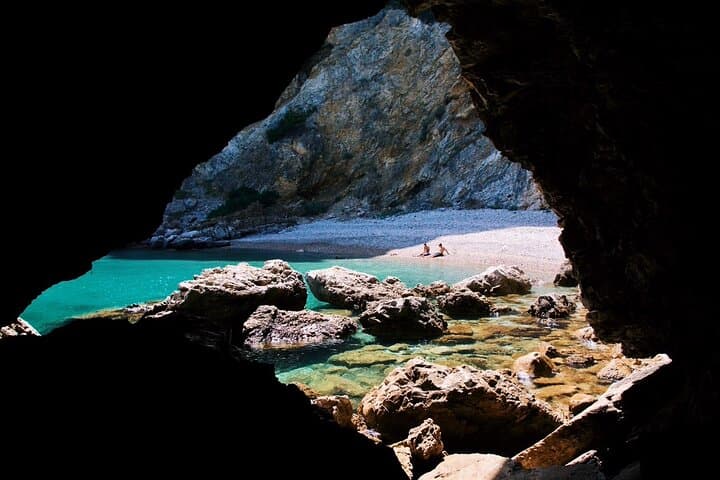 Sesimbra Secret Beaches and Caves Boat Trip — Arrábida Coast Highlights