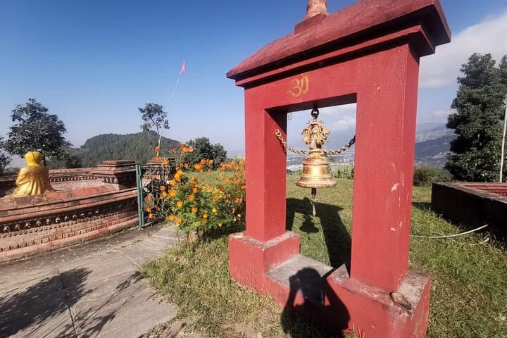 Nagarkot Sunrise Hike to Changu Narayan: Day Trip from Kathmandu photo 4