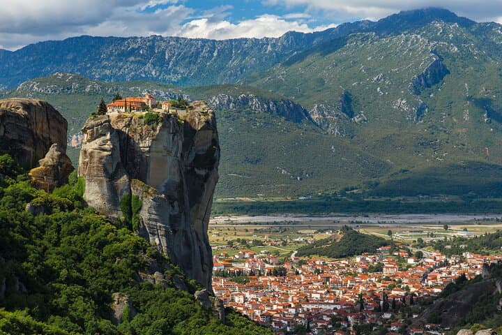 Full-Day Meteora Day Trip from Athens: Monasteries, Scenic Hikes & Rock Formations