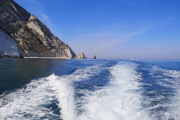 Conero Riviera Boat Tour: Coastal Cruise to Due Sorelle and Portonovo photo 4