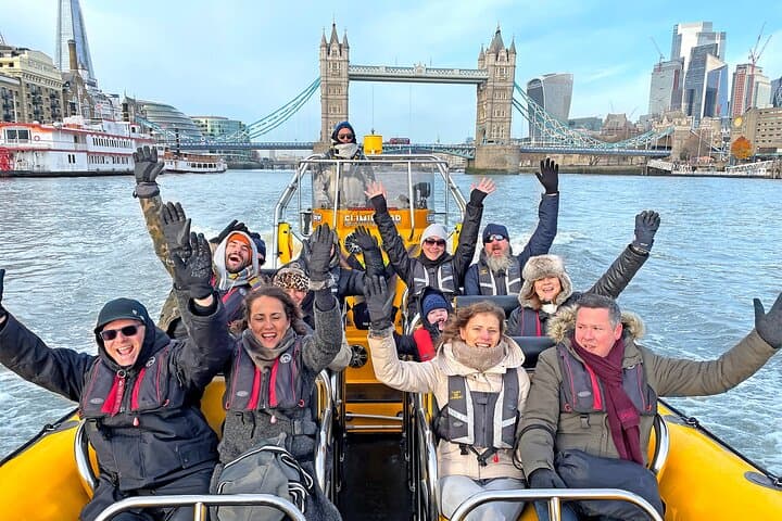High-Speed Thames Cruise: 45-Minute Westminster & Canary Wharf Sightseeing photo 4