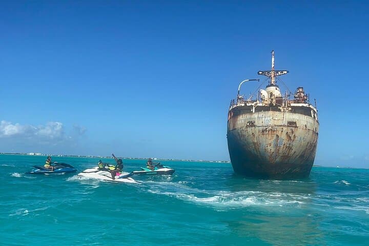 Land and Sea Adventure Tour in Providenciales — Pine Cay, Shipwreck & Mangrove Explorer