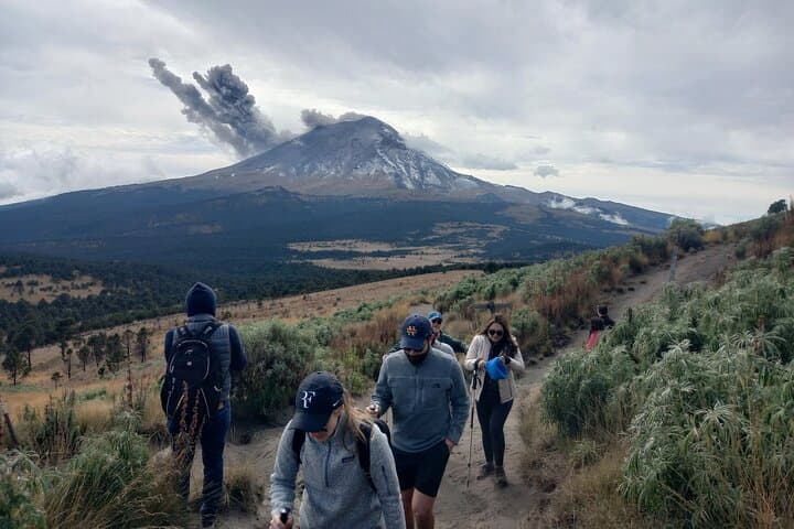 Iztaccihuatl Volcano Hike from Mexico City: Izta-Popo Day Tour Guide photo 4