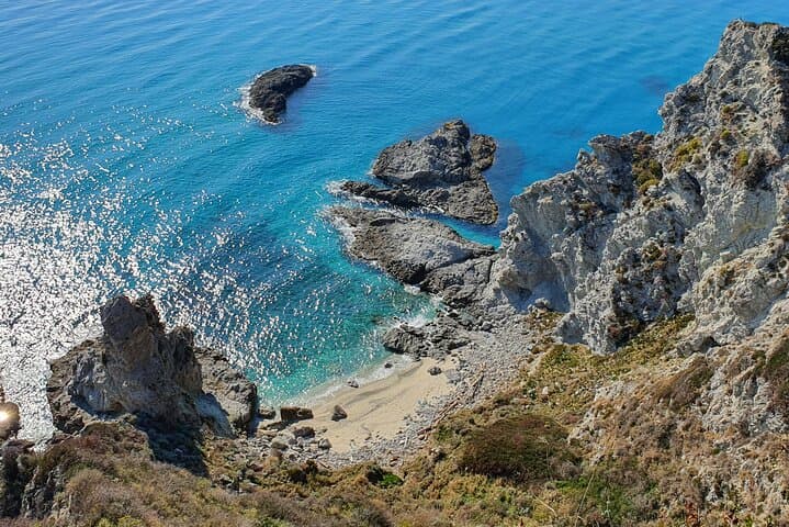 Costa degli Dei Boat Tour: All-Day Relaxation, Swimming & Calabrian Aperitif photo 3