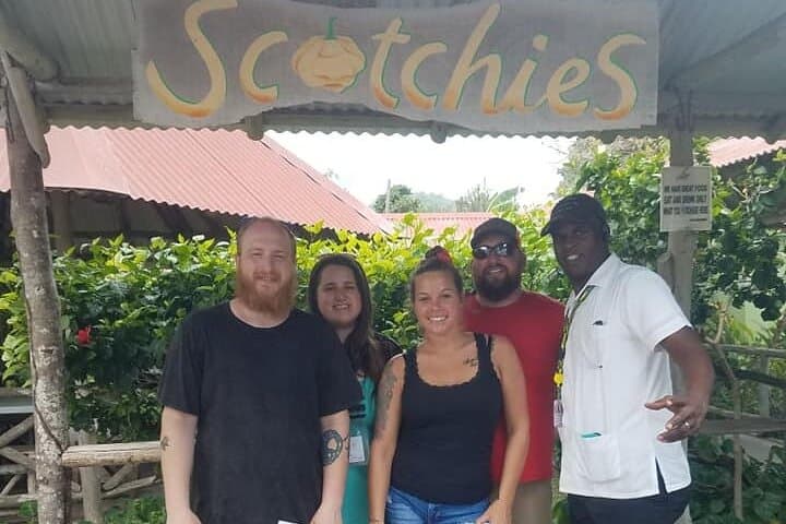 Ocho Rios White River Rafting and Blue Hole Swim with Scotchies Jerk Stop photo 4