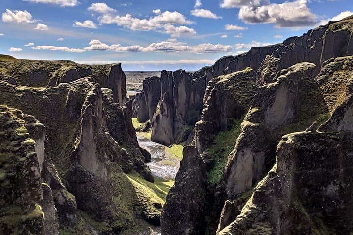 2-Day Southern Iceland: Jökulsárlón Glacier Lagoon & Diamond Beach Tour photo 2