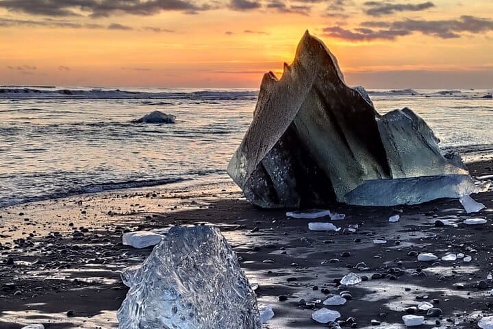 2-Day Southern Iceland: Jökulsárlón Glacier Lagoon & Diamond Beach Tour photo 1