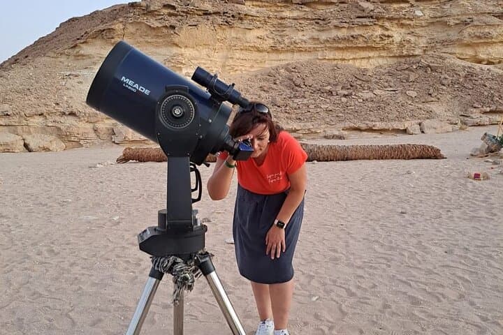 Hurghada Desert Jeep Safari & Stargazing with Bedouin Dinner