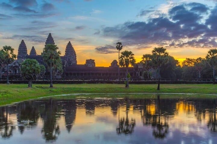 Full Day Angkor Discovery Tour: Angkor Wat, Bayon & Ta Prohm photo 6