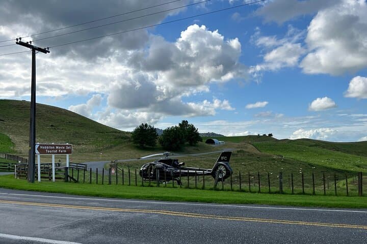 Private Round-Trip Transfer from Auckland to Hobbiton — Stress-Free Shire Access photo 3