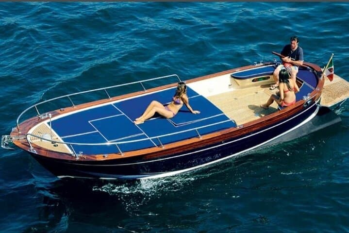 Private Full-Day Amalfi Coast Boat Tour with Skipper and Snorkeling