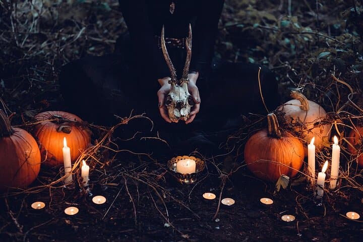 Tales of Salem Halloween Guided Walking Tour — History, Haunts & Practical Tips photo 2
