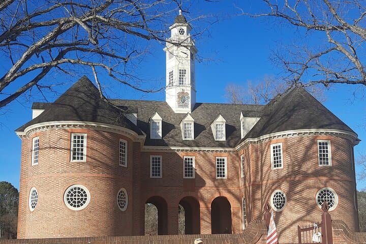 Patriots Tour of Colonial Williamsburg: 1-Hour Walking History (Williamsburg 101) photo 2