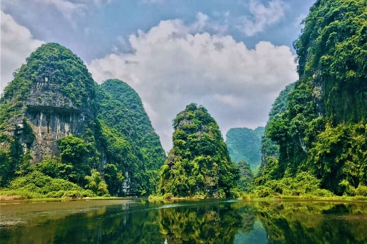 Ninh Binh 2-Day Adventure: Mua Cave, Tam Coc & Bich Dong photo 4