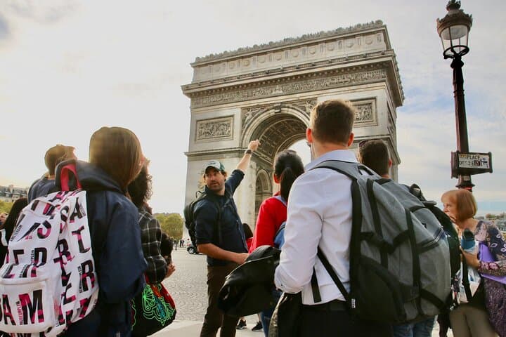 Private Half-Day Walking and Metro Tour of Paris: Montmartre, Eiffel & Latin Quarter