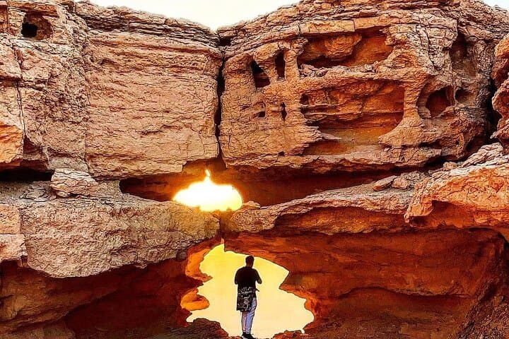 Edge of the World (Jebel Fihrayn) Sunset 4x4 Tour from Riyadh