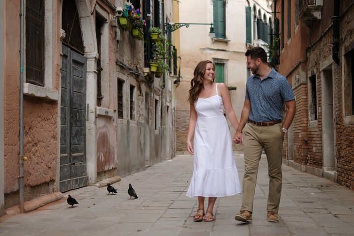 Iconic Venice Photoshoot and Private Gondola Adventure photo 6