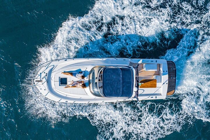 Private Capri Boat Cruise from Sorrento: Limoncello & Blue Grotto Experience photo 3