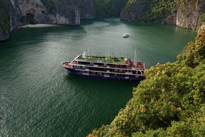 2-Day La Pandora Cruise: Halong Bay & Lan Ha Bay Overnight from Hanoi photo 1