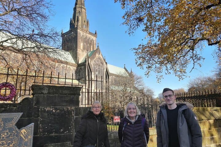 Glasgow West End Private Walking Tour — University, Botanic Gardens & Kelvingrove photo 2