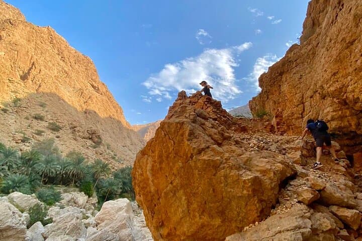 Full-Day Wadi Shab Hike and Swim with Bimmah Sinkhole Stop photo 5