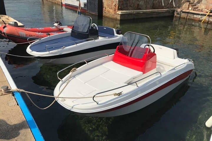 Self-Drive 2-Hour Boat Rental on Lake Como — From Como’s Sant'Agostino Pier photo 5
