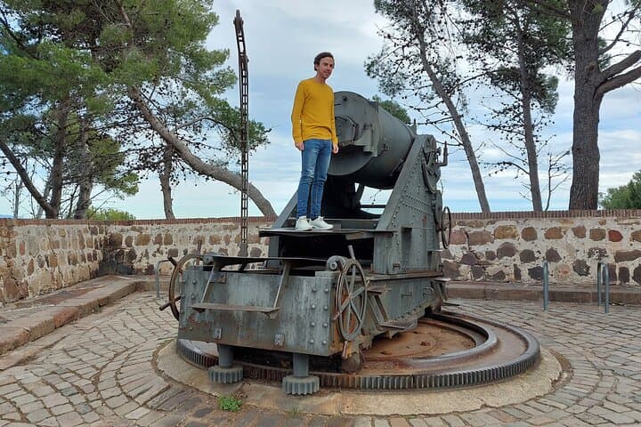 Barcelona Private Panoramic Tour: Hidden Gems & City Highlights photo 4