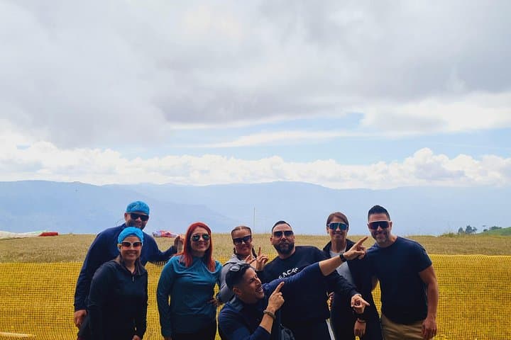 Paragliding Over Medellín’s Aburrá Valley — 15-Minute Tandem Flight with Pickup photo 3