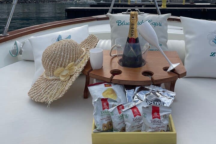 Sunset Sail Around Capri: 2-Hour Guided Aperitif Cruise to the Faraglioni photo 4