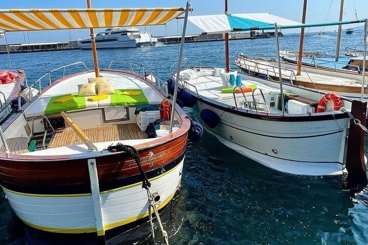 Sunset Sail Around Capri: 2-Hour Guided Aperitif Cruise to the Faraglioni photo 6