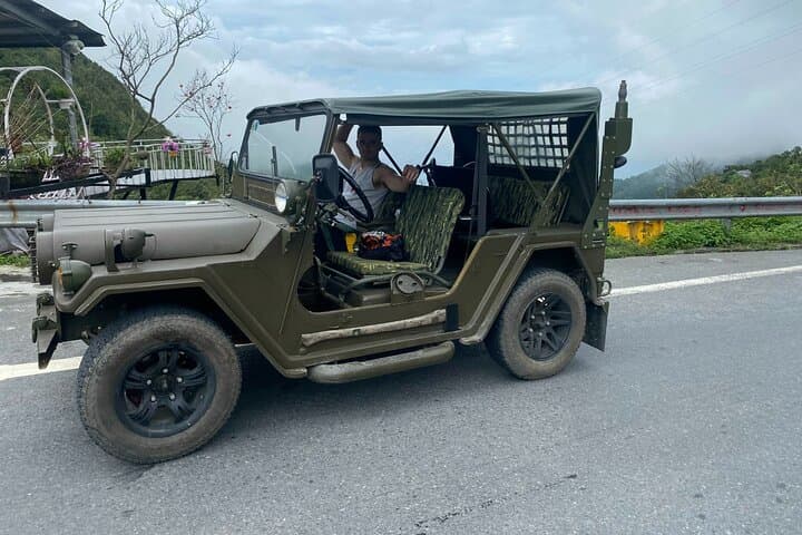 Jeep to Monkey Mountain: Half-Day Son Tra Peninsula Drive & Linh Ung Pagoda photo 4