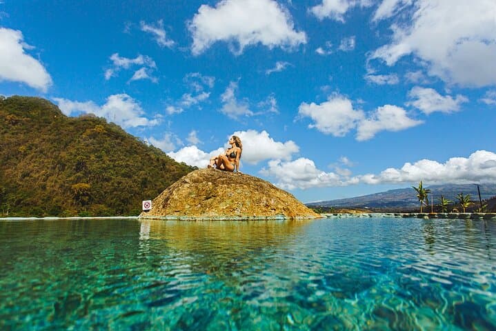 Irazú Volcano and Hacienda Orosi Hot Springs: Full-Day Trip from San José photo 2