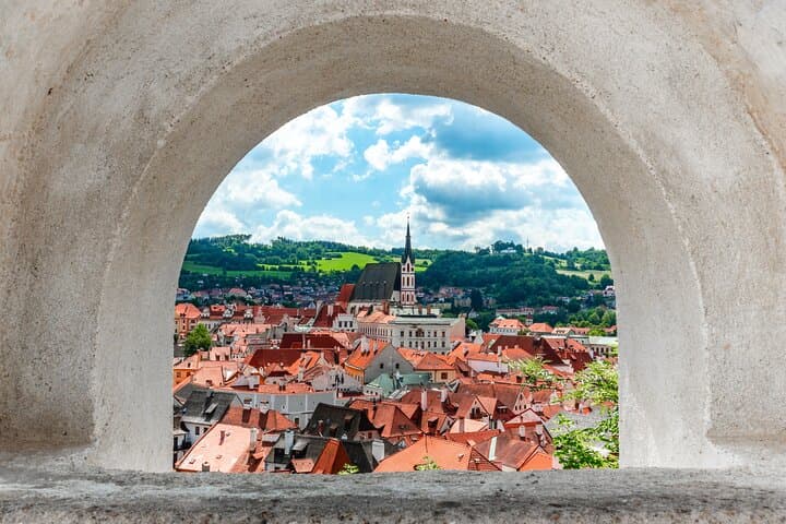 Day Trip to Český Krumlov from Prague: Castle, Old Town & Vltava Raft photo 3