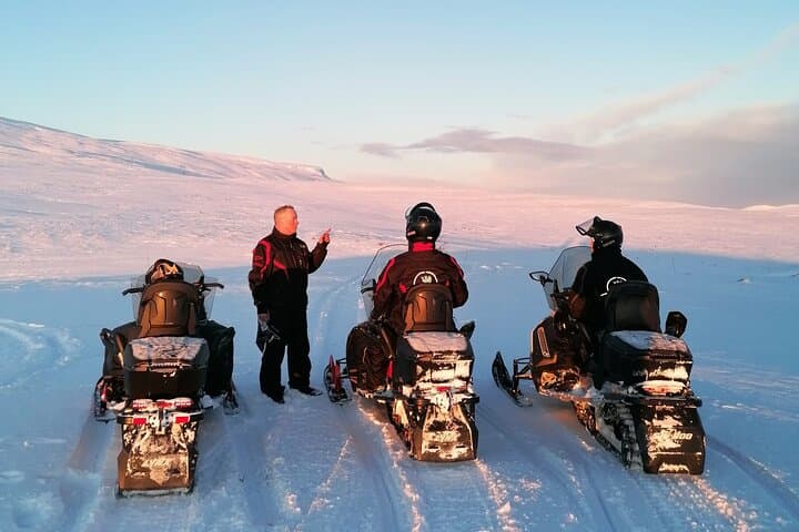 Snowmobile Safari on Finnmarksvidda Plateau — Alta Arctic Snowmobile Tour photo 3