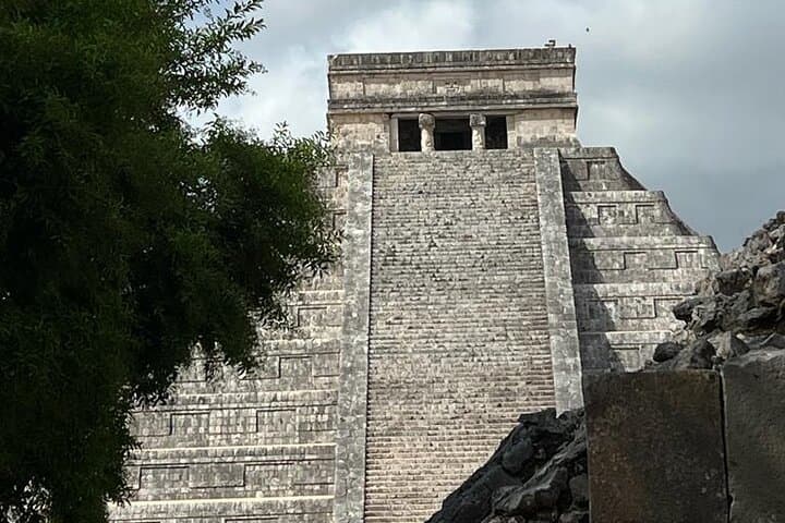 Full-Day Private Tour to Chichén Itzá: Explore the Maya City and Cenote photo 6