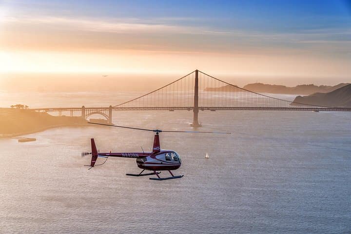 Private San Francisco Helicopter Tour — 60-Minute Aerial Flight Over the Bay photo 1