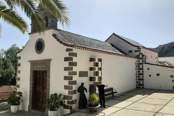 Barranco de las Vacas Caves & Canarian Village — Guided Half-Day Tour photo 4