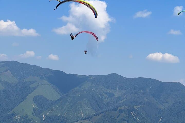 Tandem Paragliding Over Medellín: Valley Flights & Rural Views photo 5