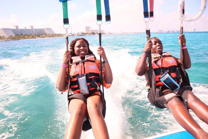 Cancún Parasailing and Snorkeling Combo: El Meco Ruins & Underwater Museum